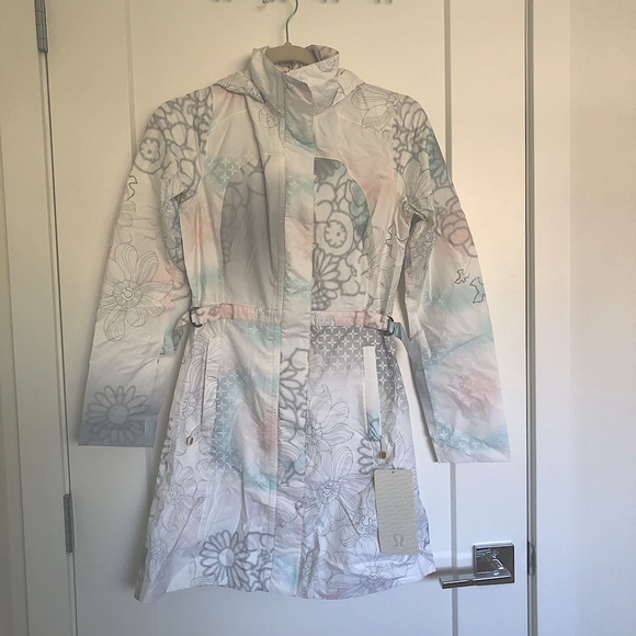 Brand New Lululemon Let It Rain Waterproof Jacket - Picture 1 of 3